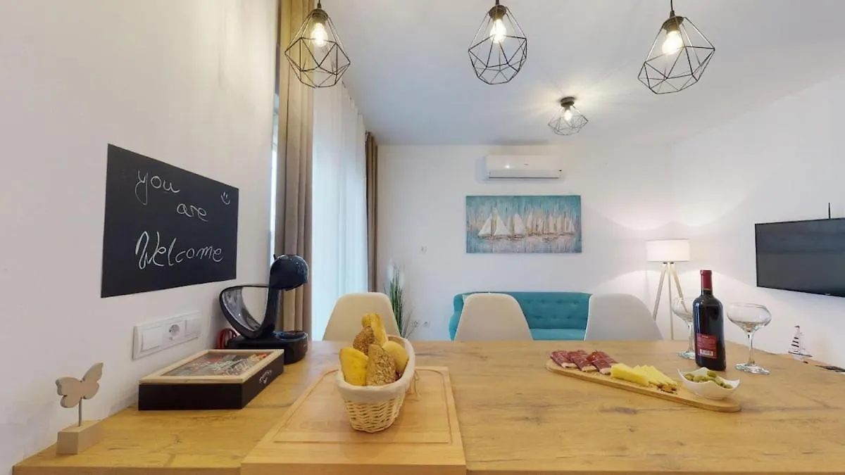 Olive Tree Apartment With Jacuzzi Kastela