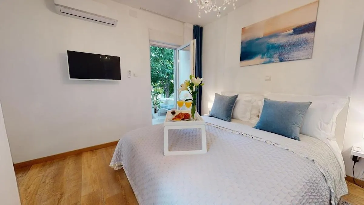Olive Tree Apartment With Jacuzzi Kastela