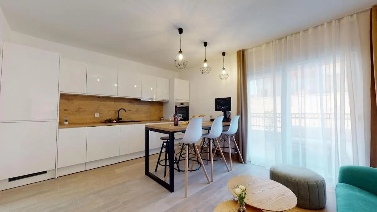 Olive Tree Apartment With Jacuzzi Kastela