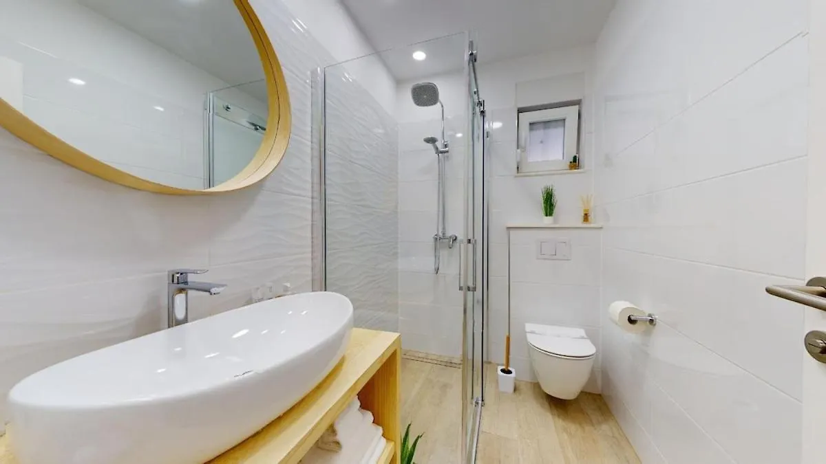 Olive Tree Apartment With Jacuzzi Kastela